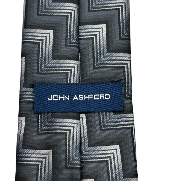 John Ashford Neck Tie Mens 100% Polyester Grey Gray Chevron Handmade Office - Picture 4 of 7